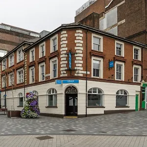 Citi London 2*, Luton (Bedfordshire) Regno Unito